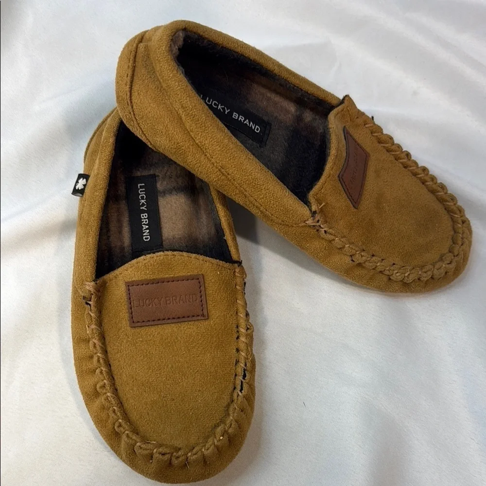 Lucky Brand Micro-Suede Moccasin Slippers, Camel/Tan color, Boys size 13-1, NWOT